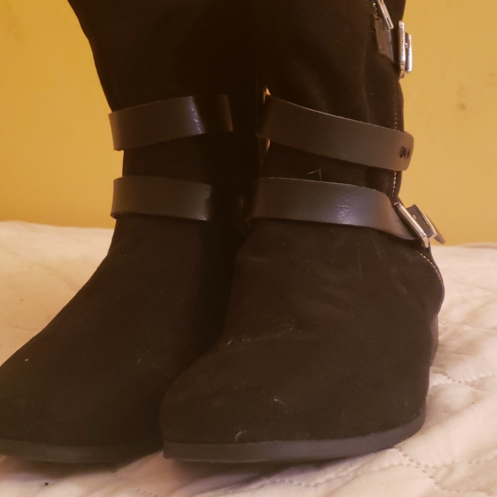 Torrid black boots